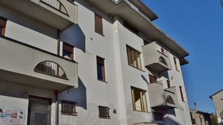 centraal gelegen appartement met balkons en parkeerplaats