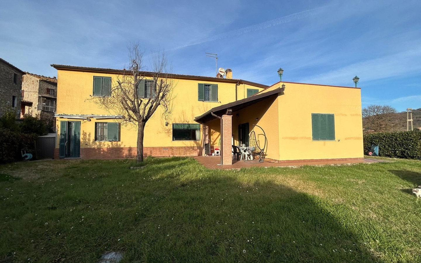 House in Oscano - view 1