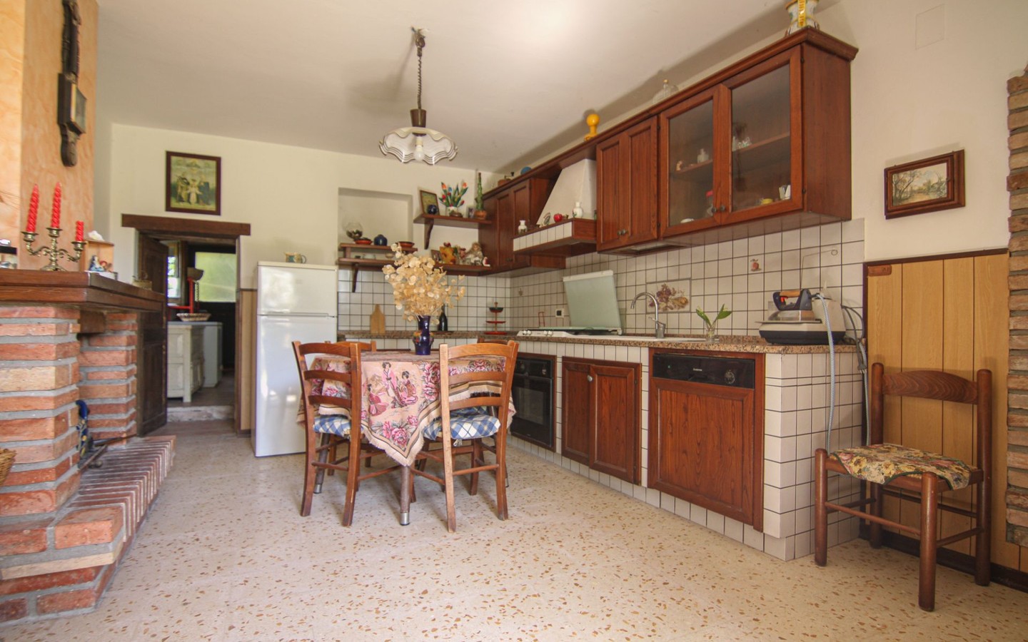 House in Frattaguida - Image 5